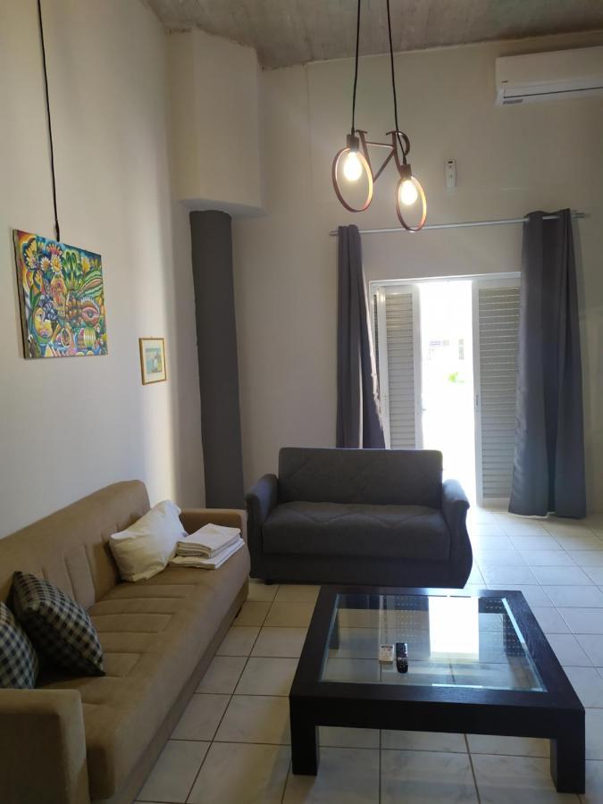 Banana Moon Aparthotel Adelianos Kampos Ngoại thất bức ảnh