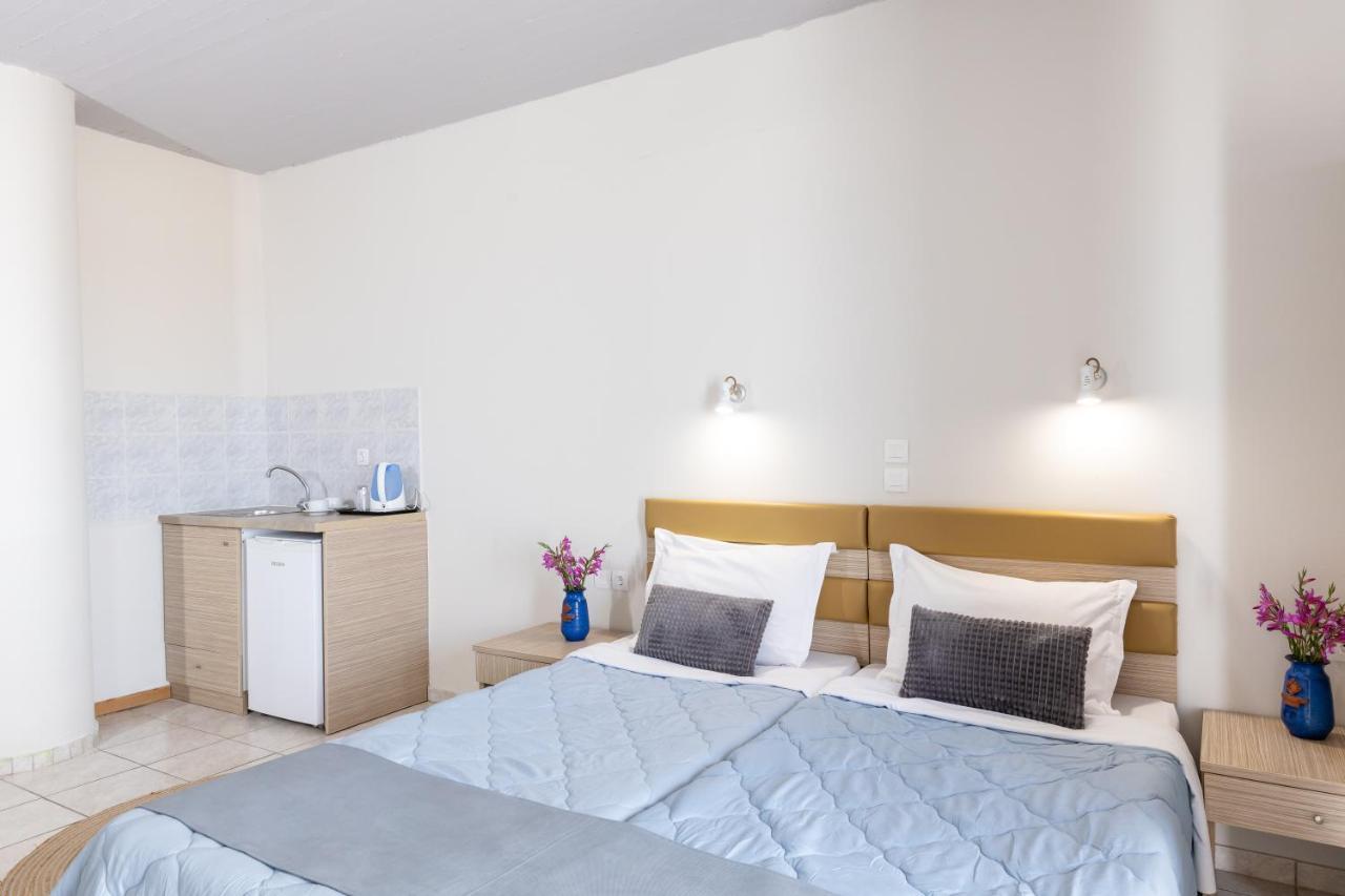 Banana Moon Aparthotel Adelianos Kampos Ngoại thất bức ảnh