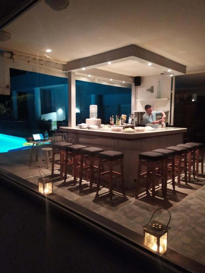 Banana Moon Aparthotel Adelianos Kampos Ngoại thất bức ảnh