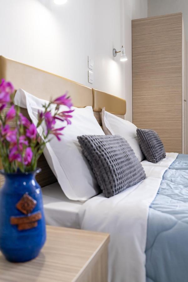 Banana Moon Aparthotel Adelianos Kampos Ngoại thất bức ảnh